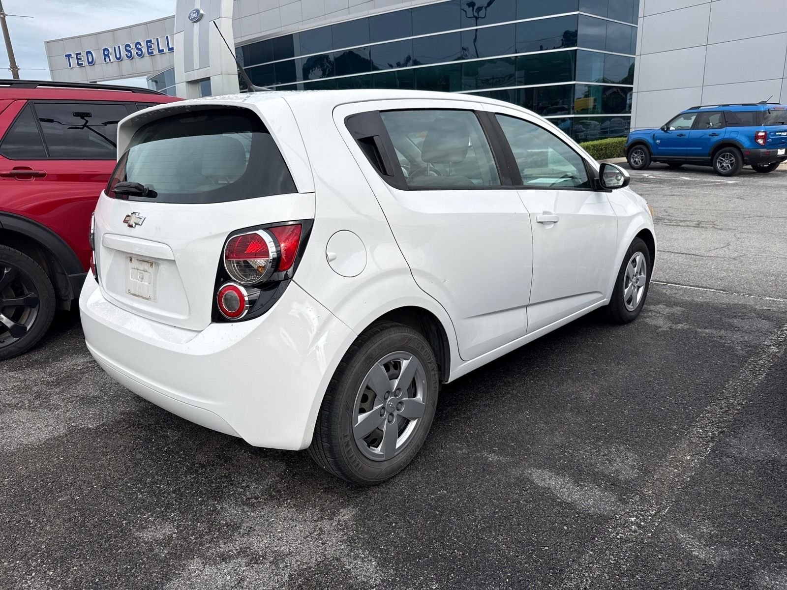 Used 2014 Summit White Chevrolet LS image 5