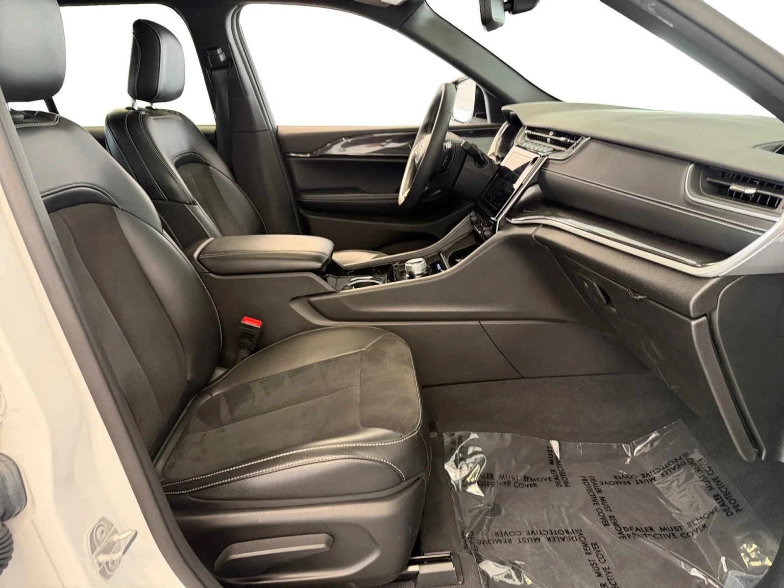 Used 2023 Bright White Clearcoat Jeep Altitude image 30