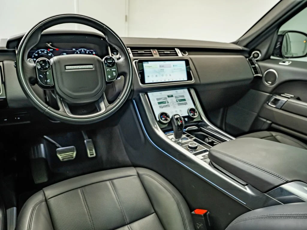 Used 2021 Eiger Gray Metallic Land Rover HSE Silver Edition image 31