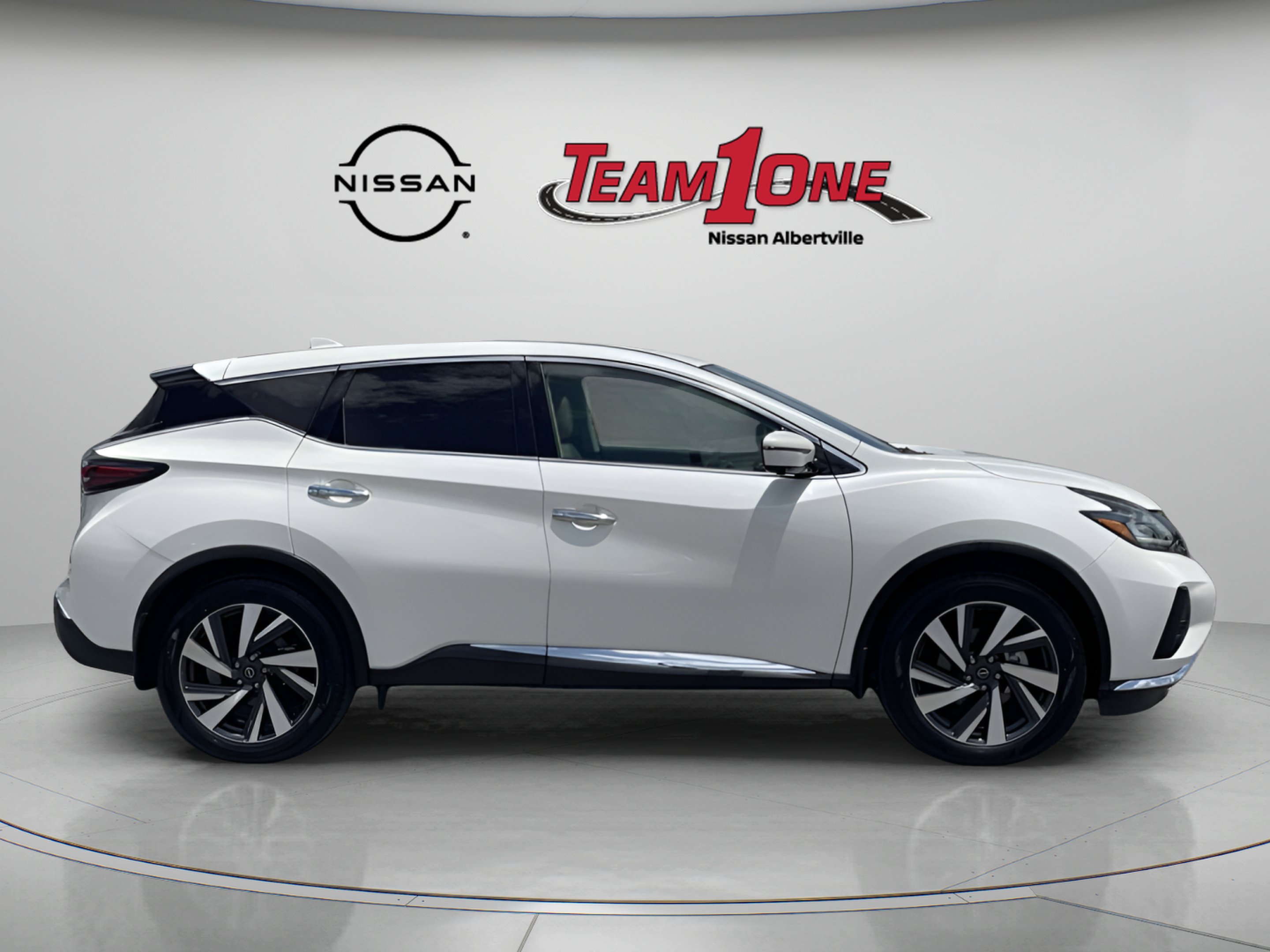 Used 2024 White Nissan SL image 8