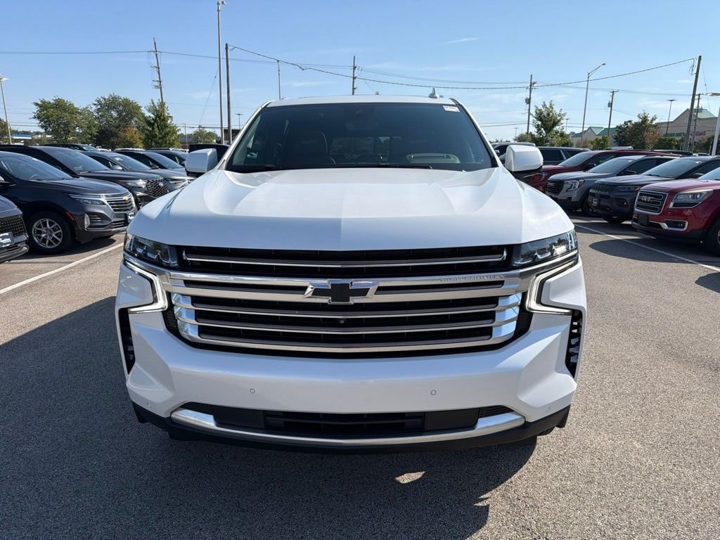 Used 2024 Beige Chevrolet High Country image 3