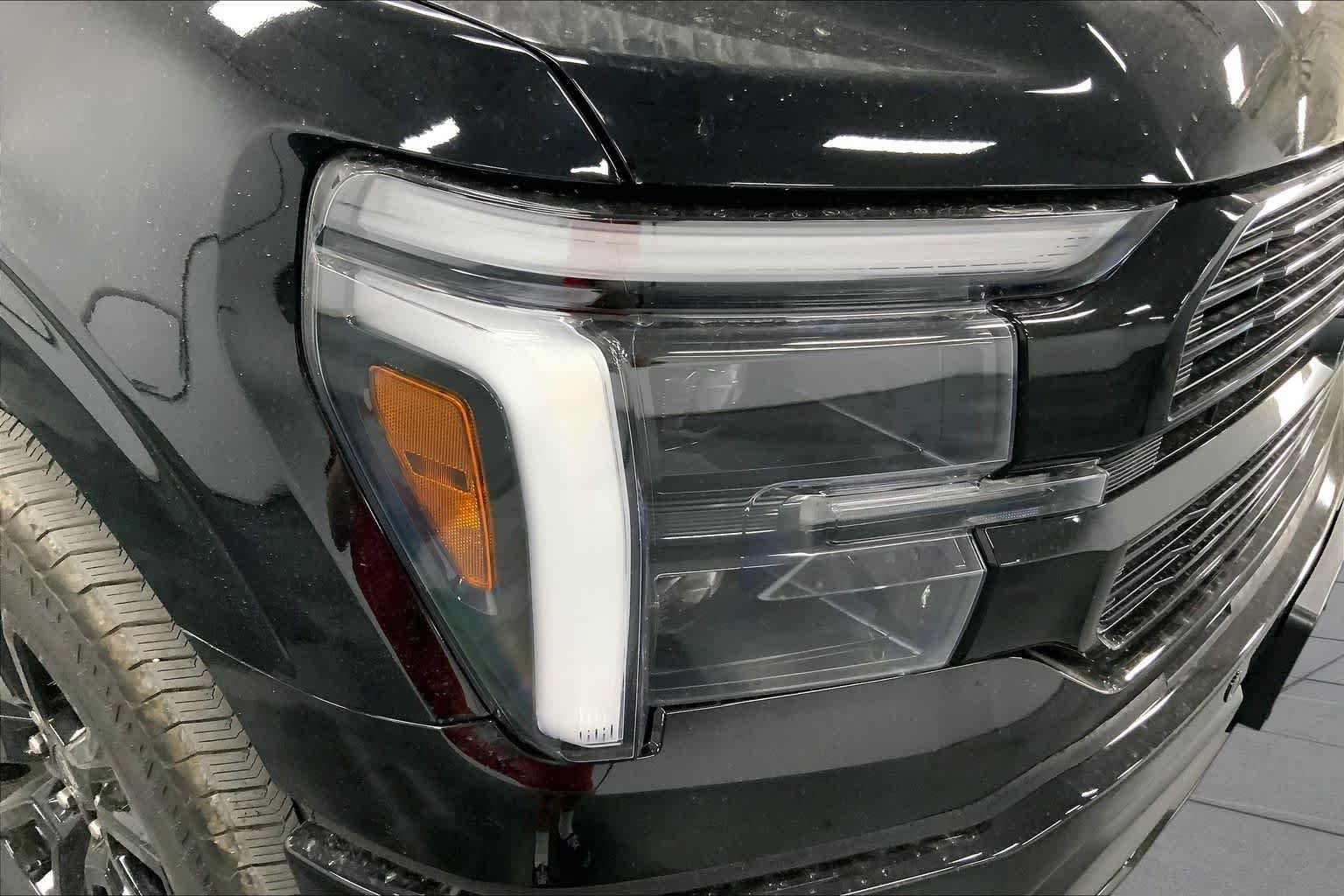 New 2026 Agate Black Metallic Ford Platinum® image 13
