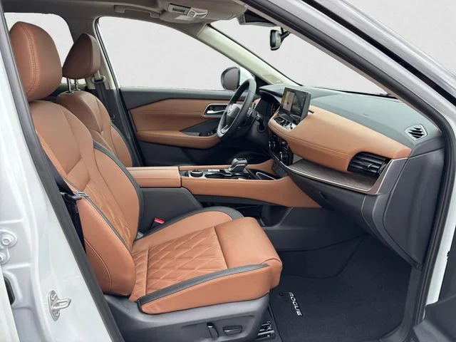 New 2026 White Nissan Platinum image 16