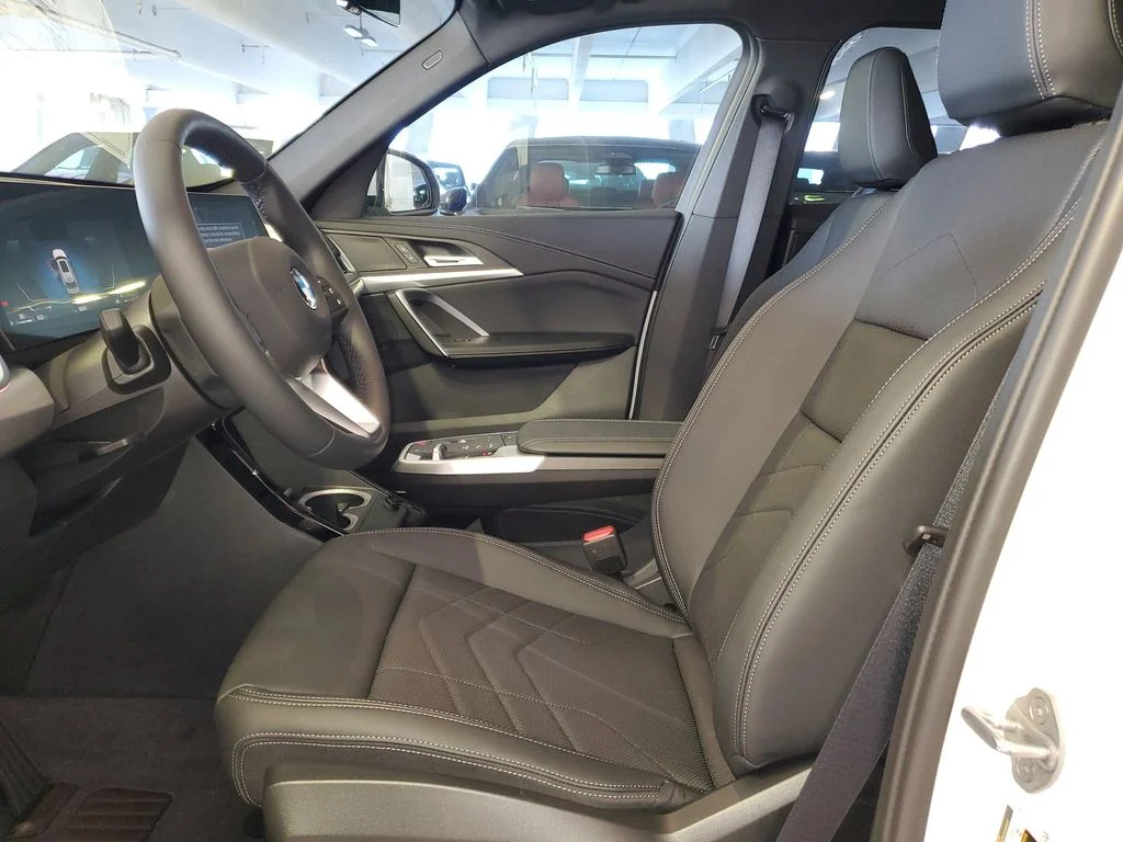 New 2026 White BMW xDrive28i image 16