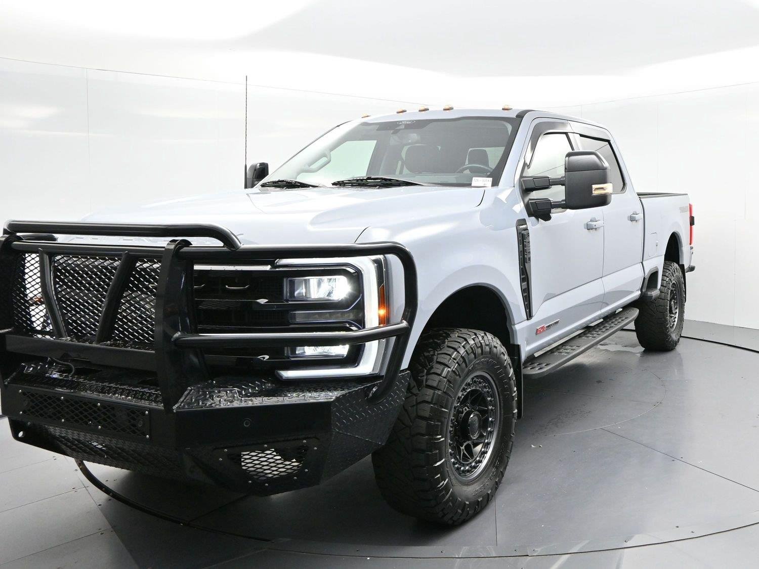 Used 2024 Glacier Gray Metallic Tri-coat Ford XL image 3