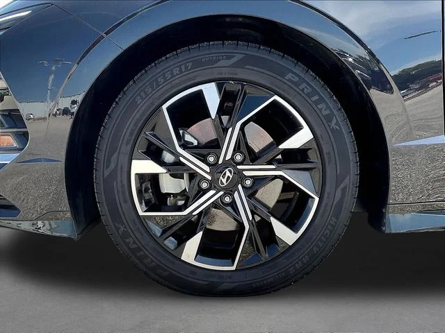 Used 2025 Blue Hyundai SEL image 35