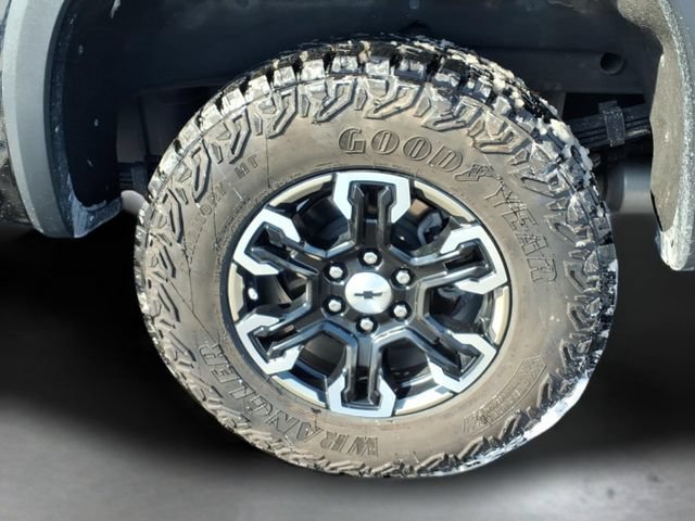 Used 2023 Black Chevrolet ZR2 image 33