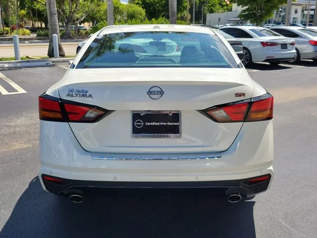 Certified Used 2023 White Nissan 2.5 SR image 5