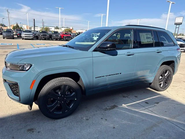 New 2027 Gray Jeep Limited Reserve image 8