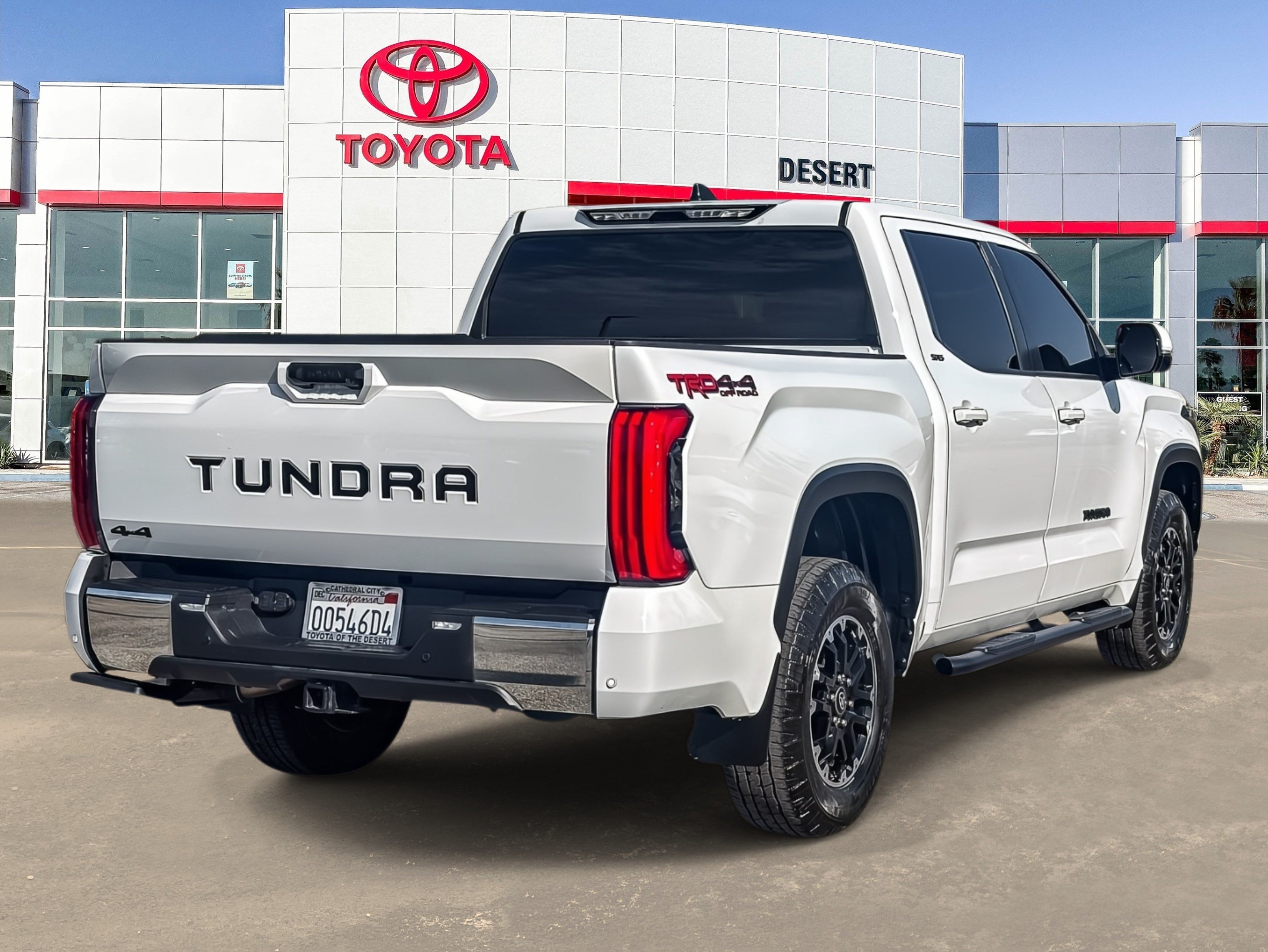Used 2025 Ice Cap Toyota SR5 image 6