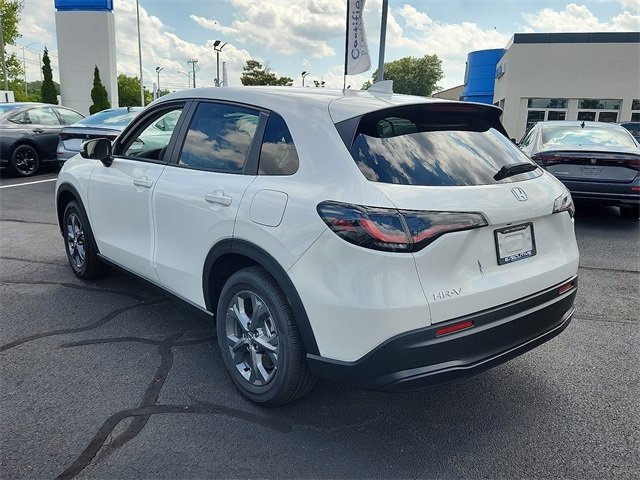 2026 Honda HR-V LX photo 3