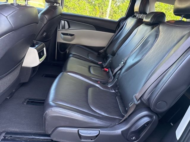 2024 Kia Carnival LX Seat Pkg - Photo 22