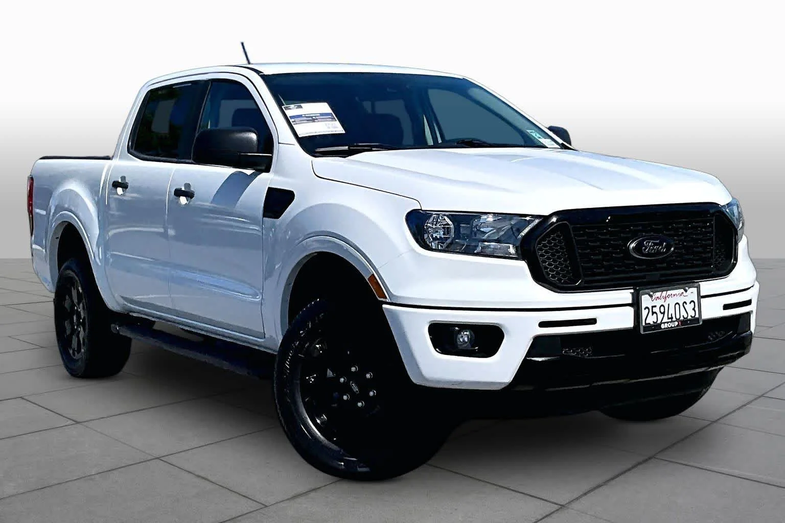 Used 2023 Oxford White Ford XLT image 2