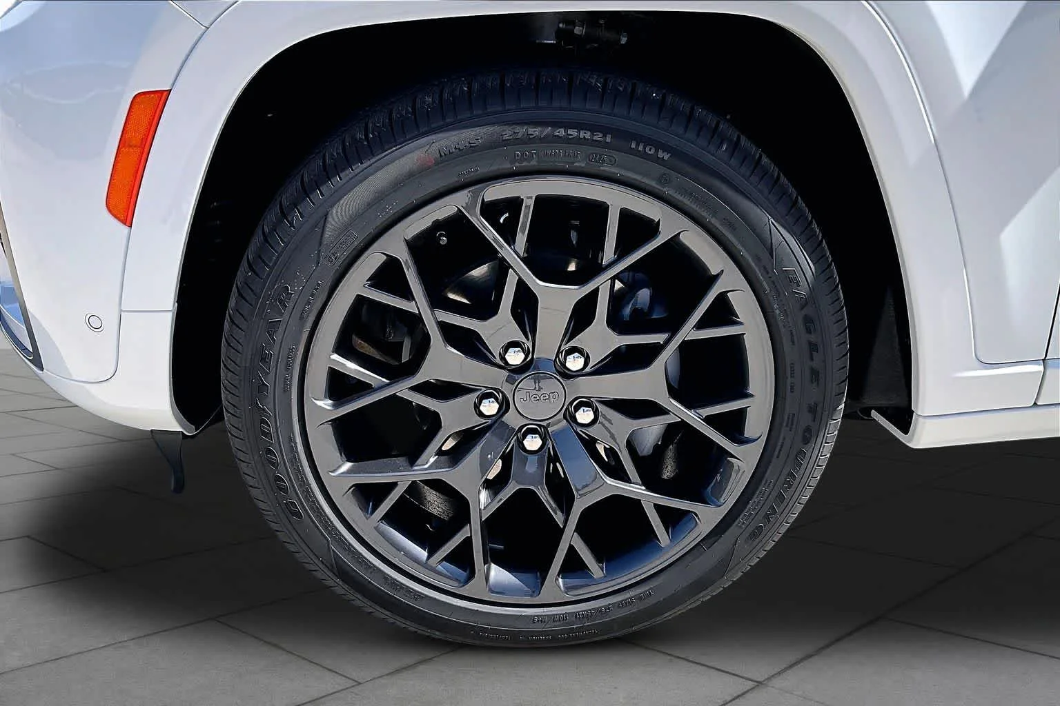New 2026 Bright White Clearcoat Jeep Summit image 11