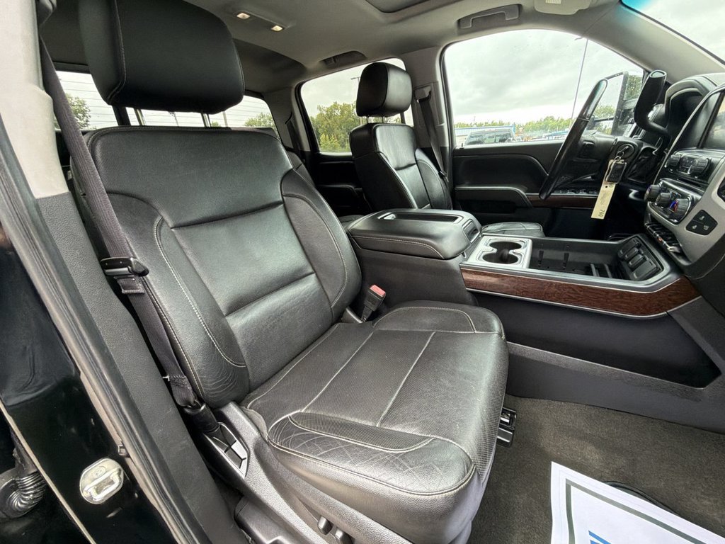 Used 2015 Black GMC SLT image 28