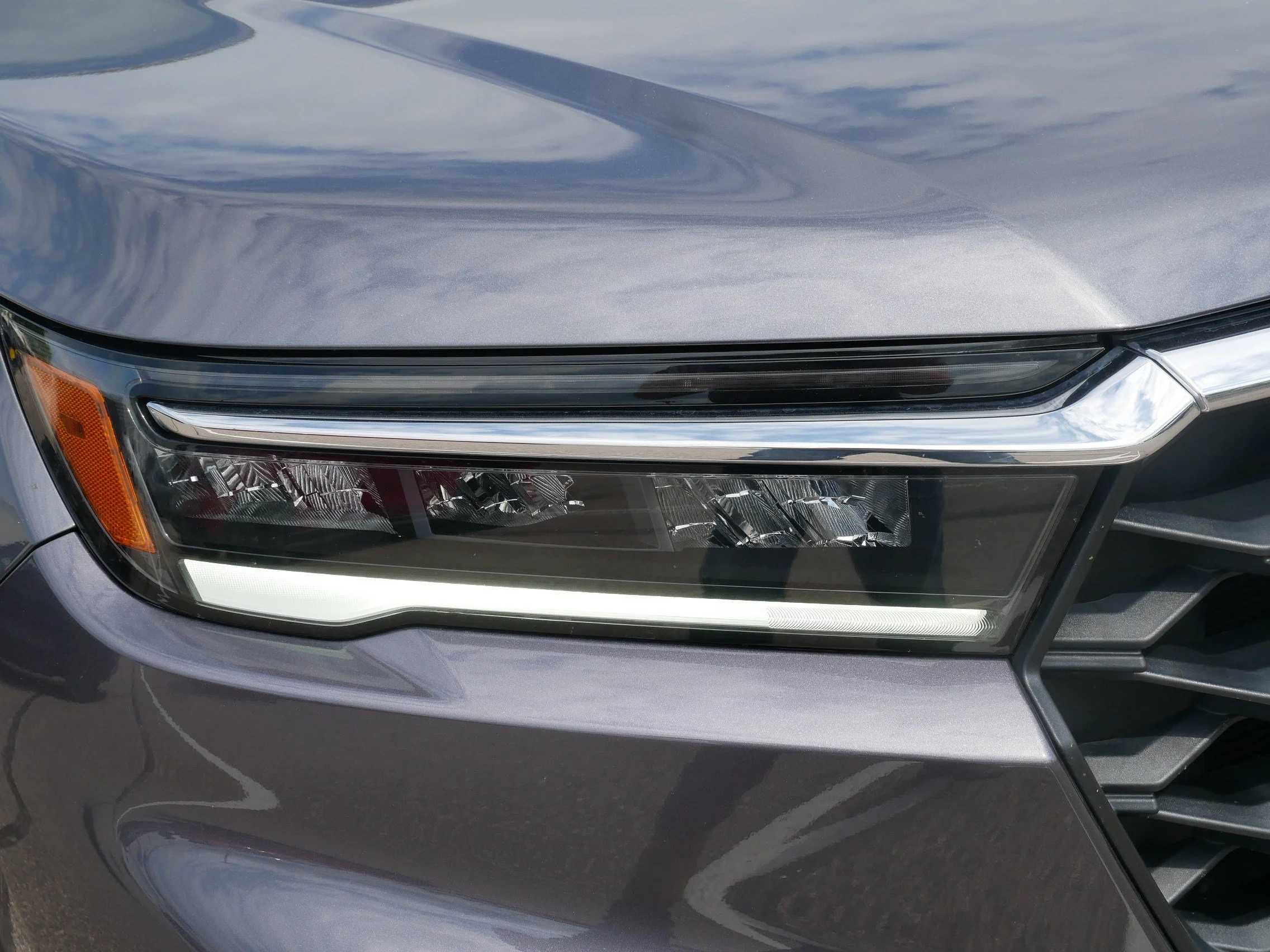Certified Used 2025 Modern Steel Metallic Honda EX-L image 16