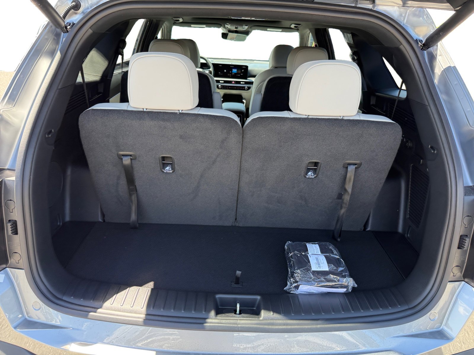 New 2026 Steel Gray Kia X-Line SX Prestige image 17