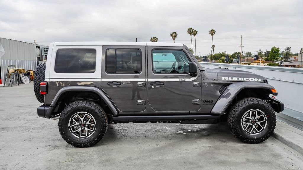 New 2026 Crystal Metallic Jeep Rubicon image 13