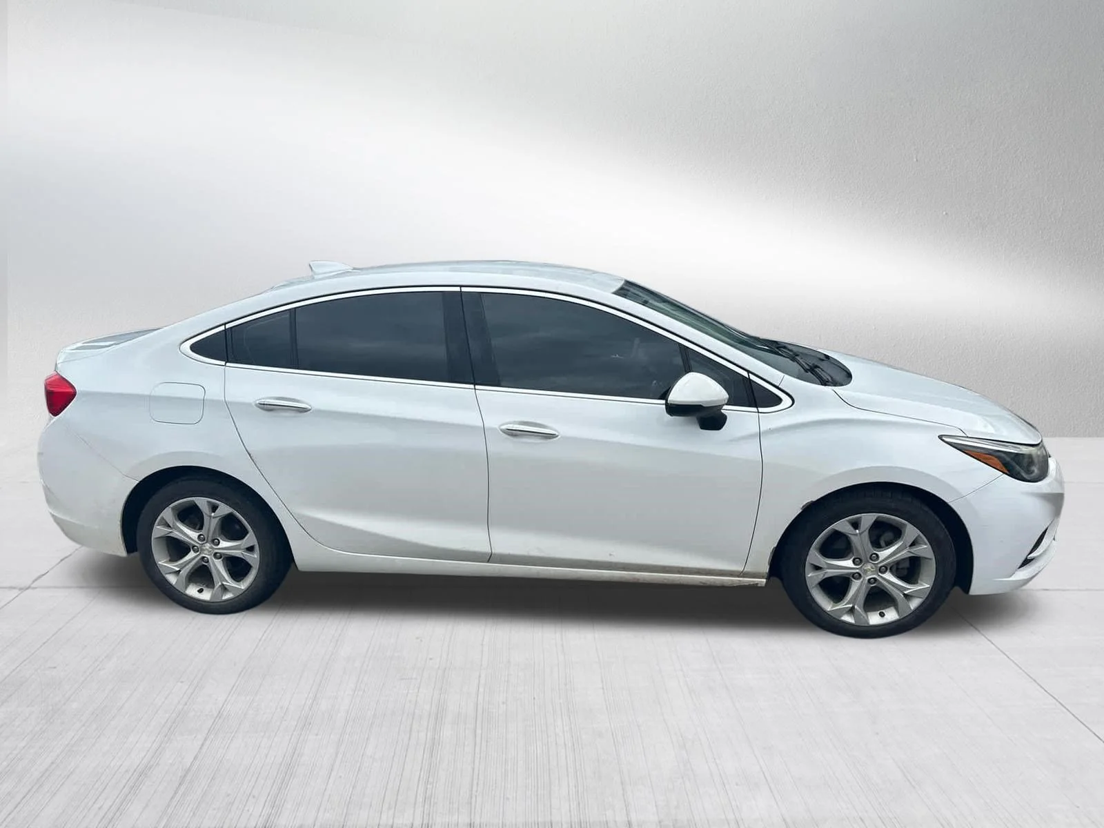 Used 2016 Chevrolet Cruze Premier with VIN 1G1BG5SM8G7273814 for sale in Hermantown, Minnesota