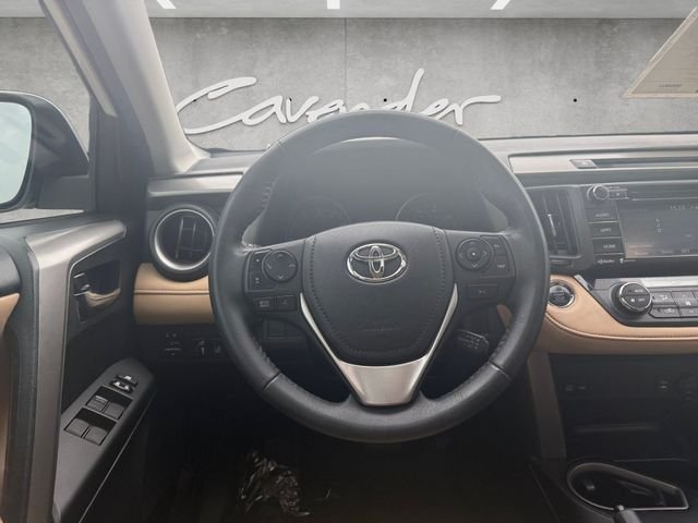 Used 2017 Super White Toyota XLE image 22