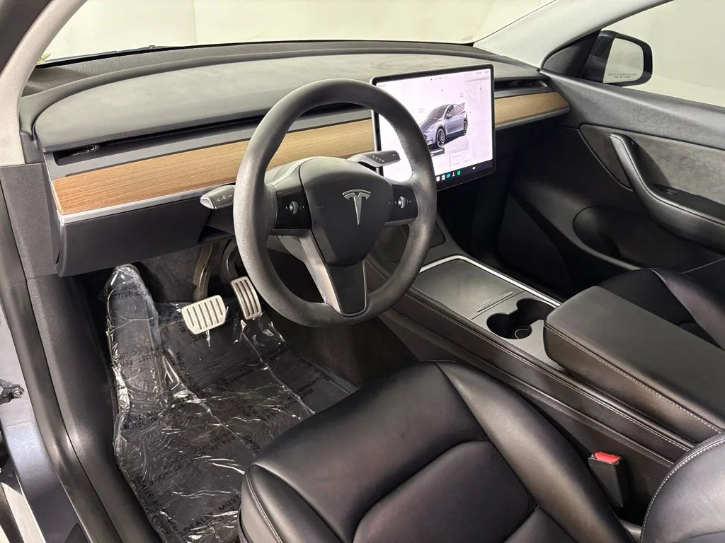 Used 2022 Midnight Silver Metallic Tesla Performance image 16