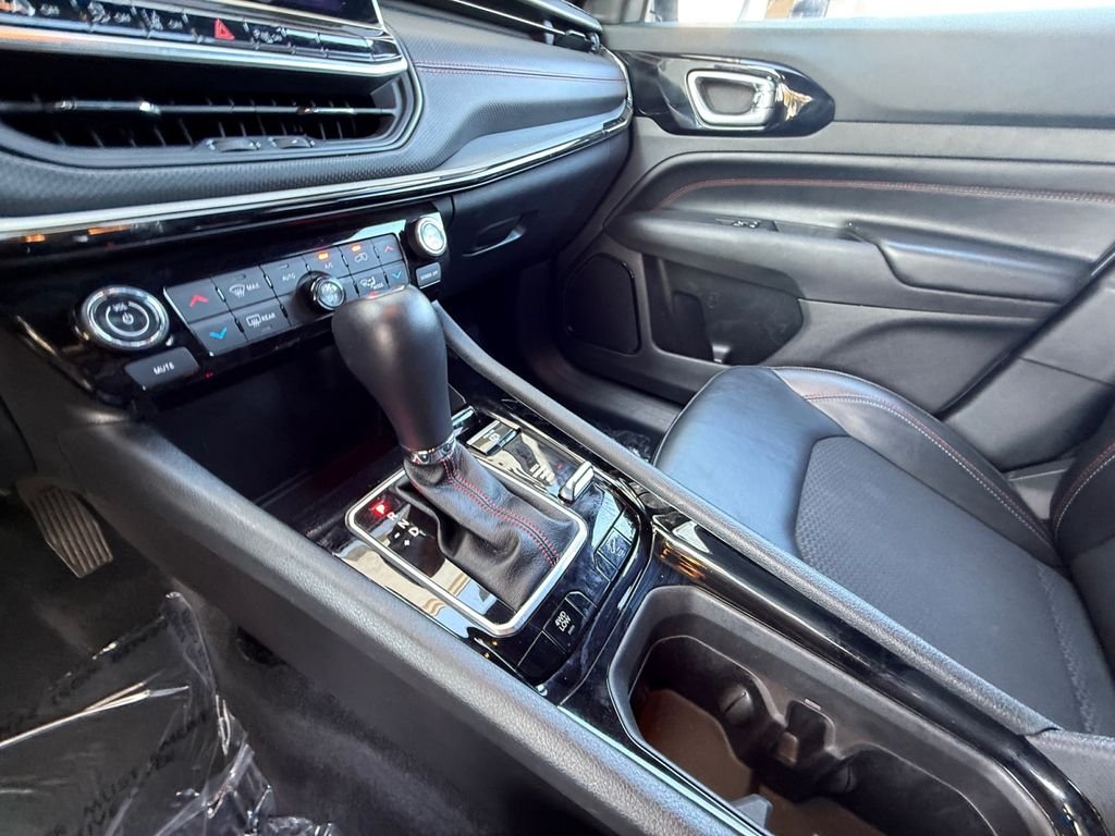 Used 2025 Silver Jeep Trailhawk image 22