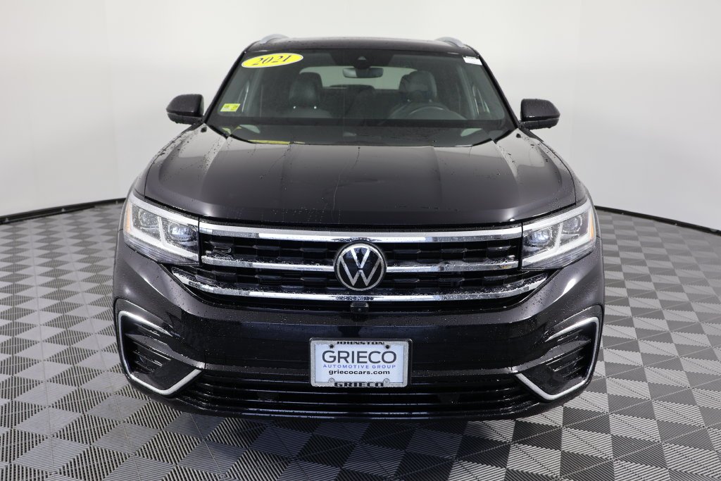 Used 2021 Black Volkswagen 3.6L V6 SEL Premium R-Line image 3