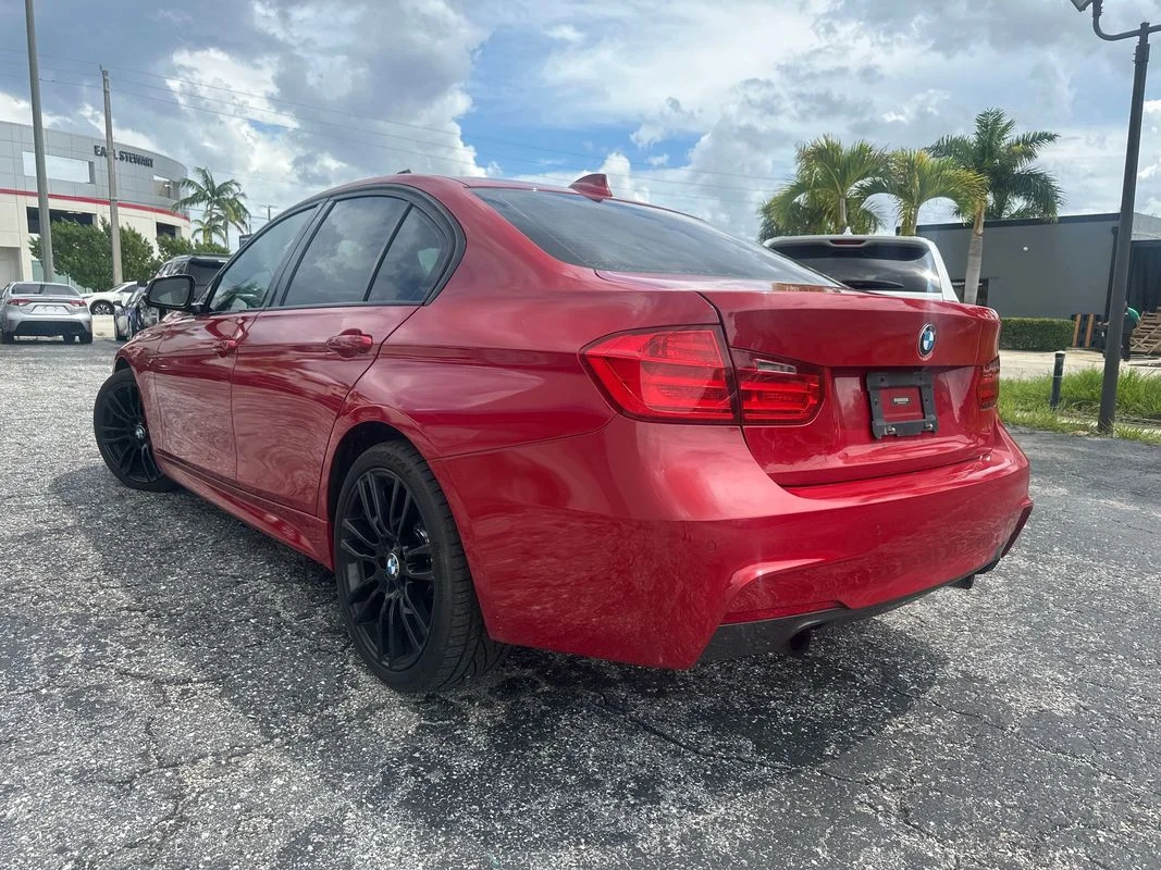 Used 2013 Red BMW xDrive image 4