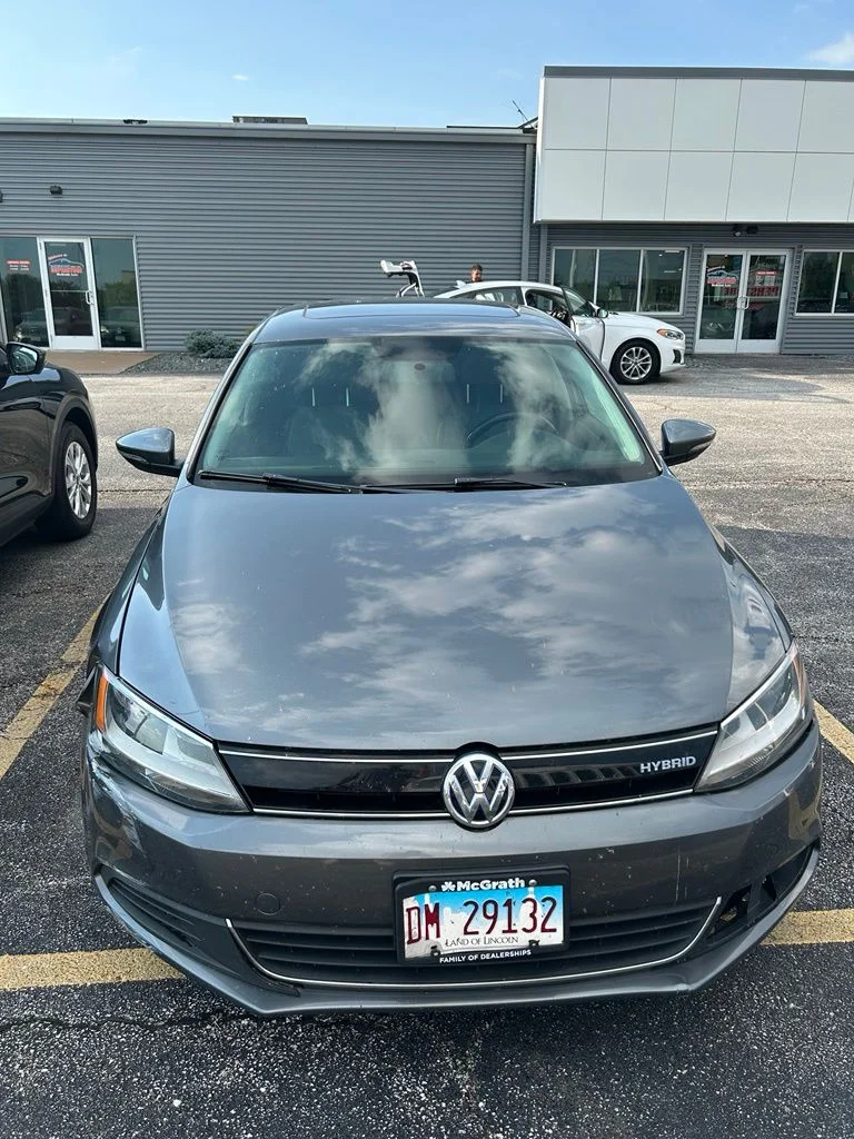Used 2013 Black Volkswagen SEL image 2