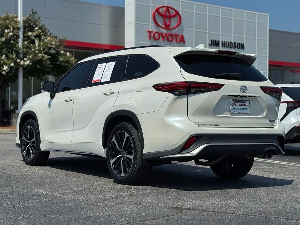 Used 2021 White Toyota XSE image 9