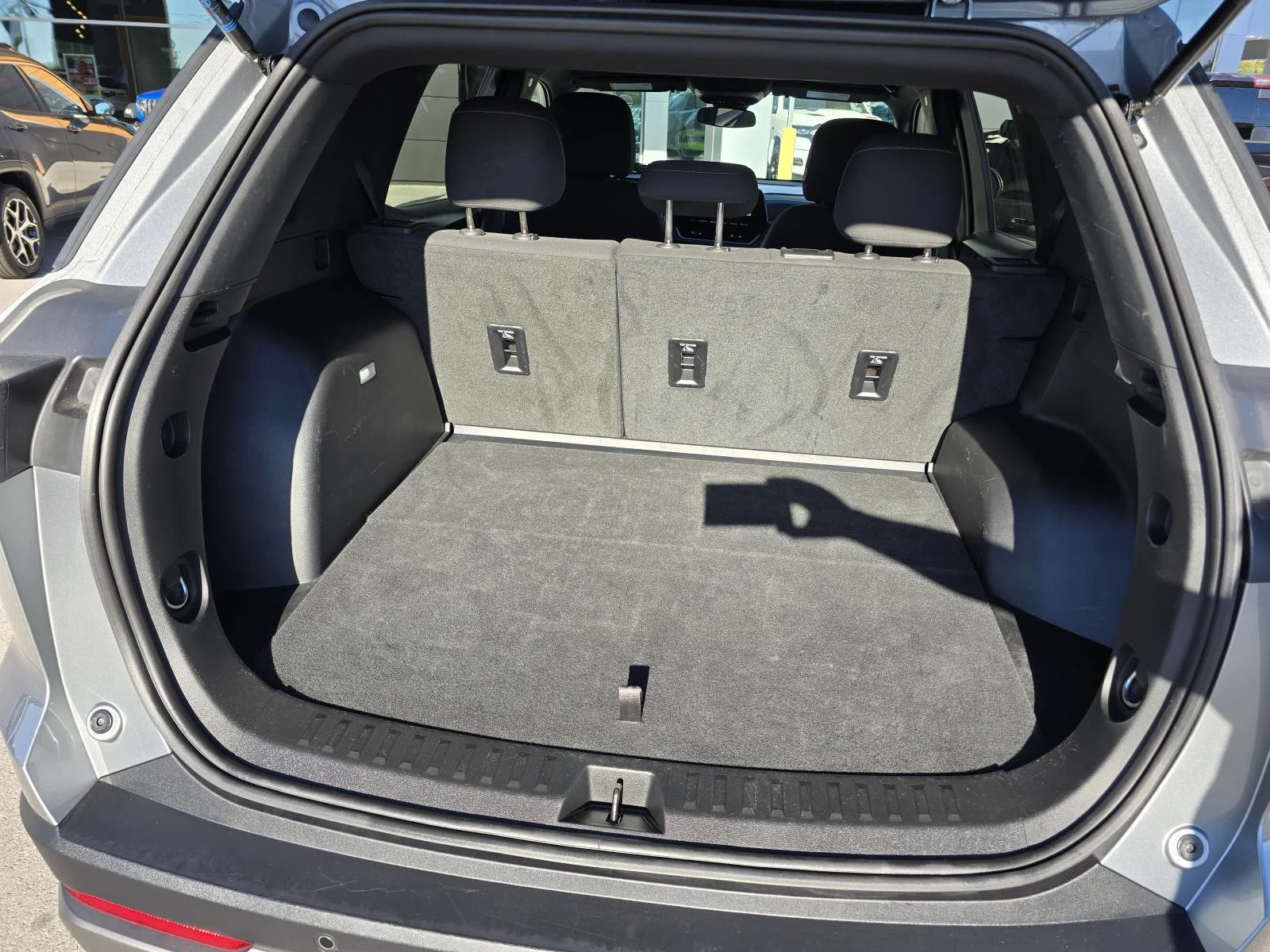 Used 2025 Sterling Gray Metallic Chevrolet FWD LT image 20