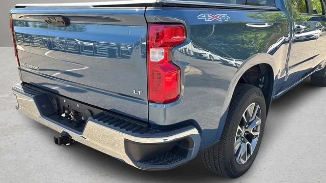 Used 2024 Lakeshore Blue Metallic Chevrolet LT (2FL) image 37