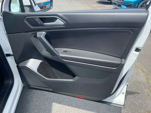 Used 2019 White Volkswagen 2.0T SE image 32