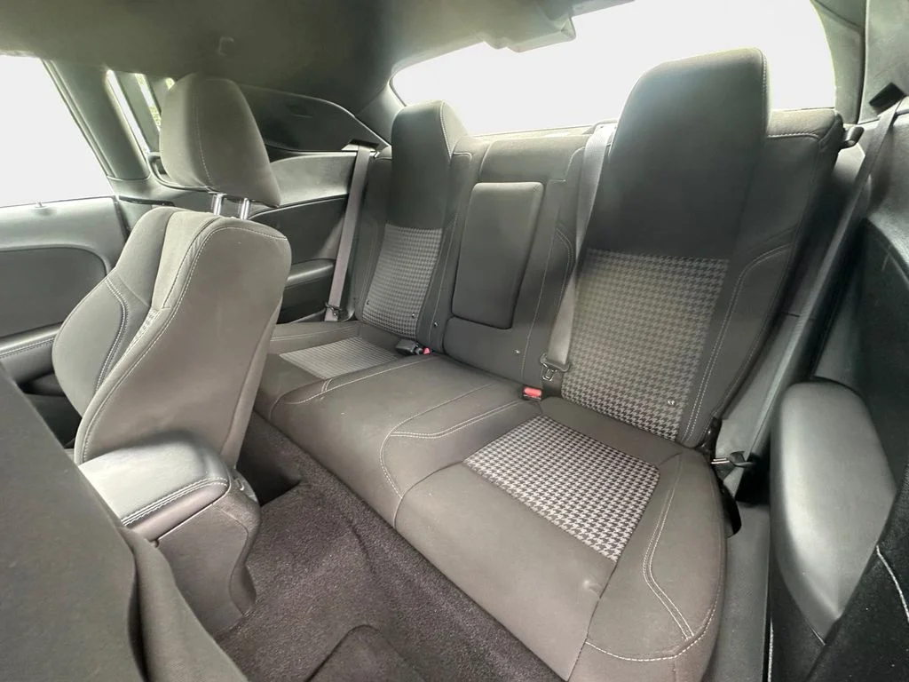 Used 2023 Gray Dodge SXT image 9