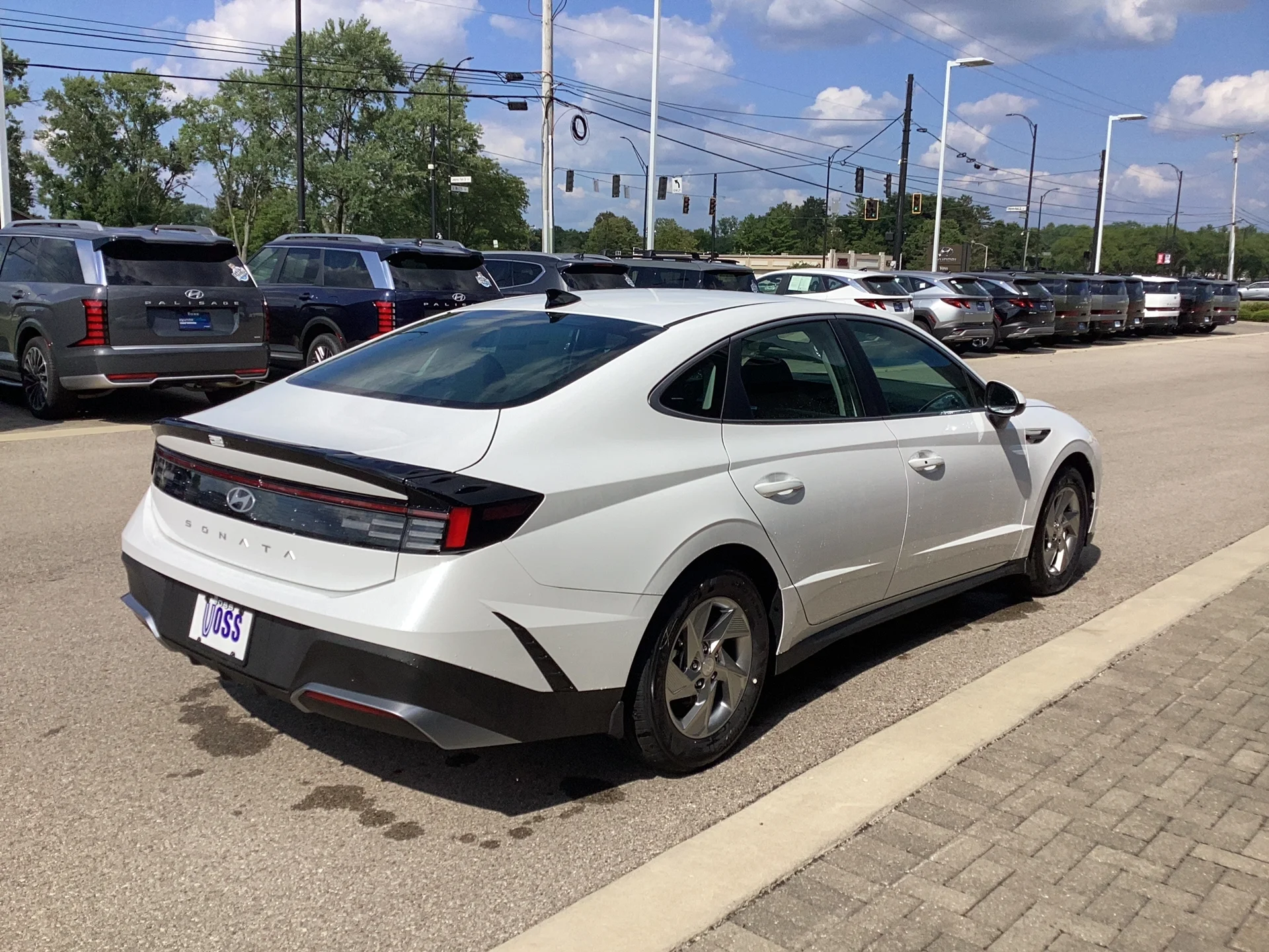 New 2026 Serenity White Pearl Hyundai SE image 5