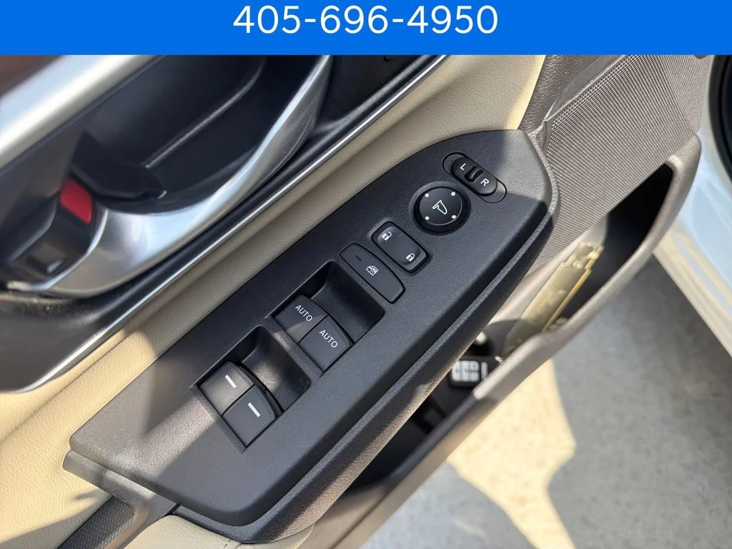 Pre-Owned 2021 Honda CR-V Hybrid EX-L