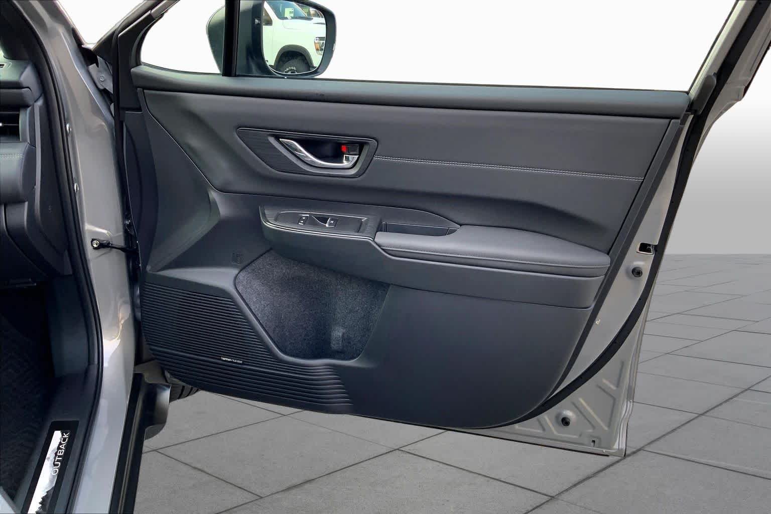 Used 2026 River Rock Pearl Subaru Touring image 21