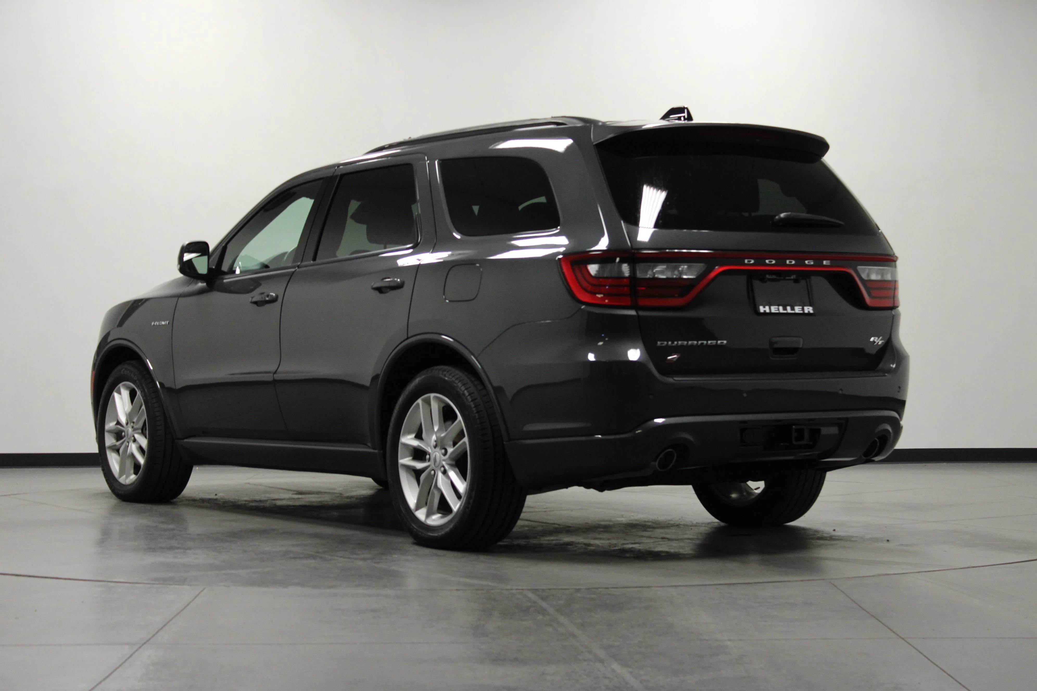 Used 2025 Vapor Gray Dodge R/T Plus image 6
