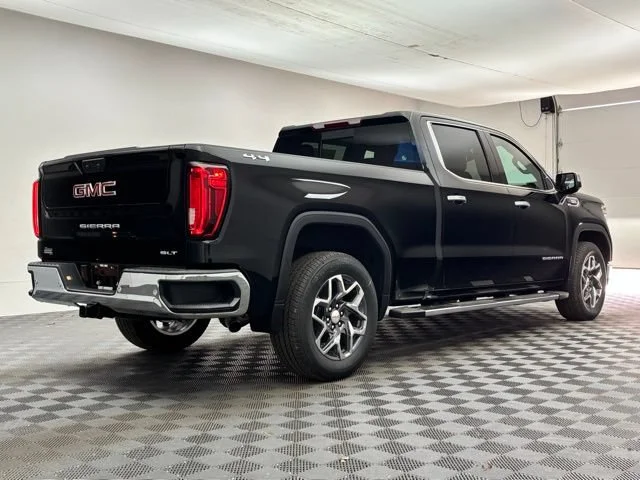 2026 GMC Sierra 1500 SLT - Photo 10