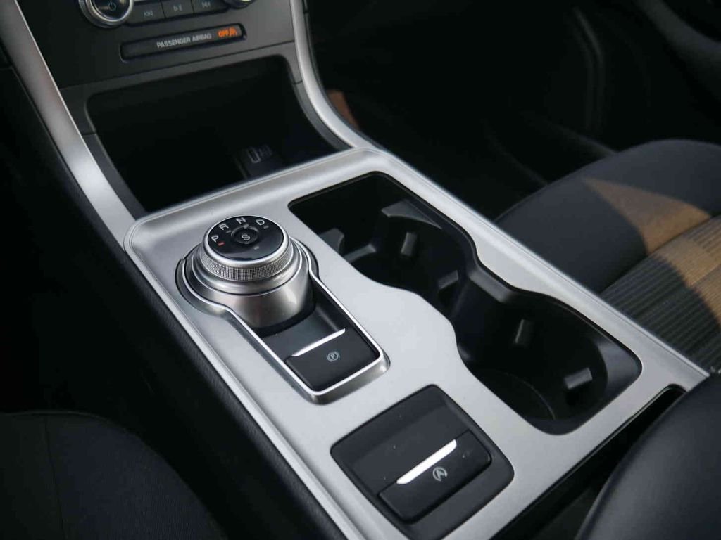 Used 2024 Blue Ford SEL image 29