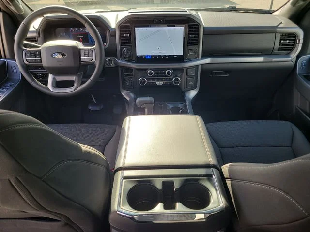 New 2026 Oxford White Ford XLT image 14