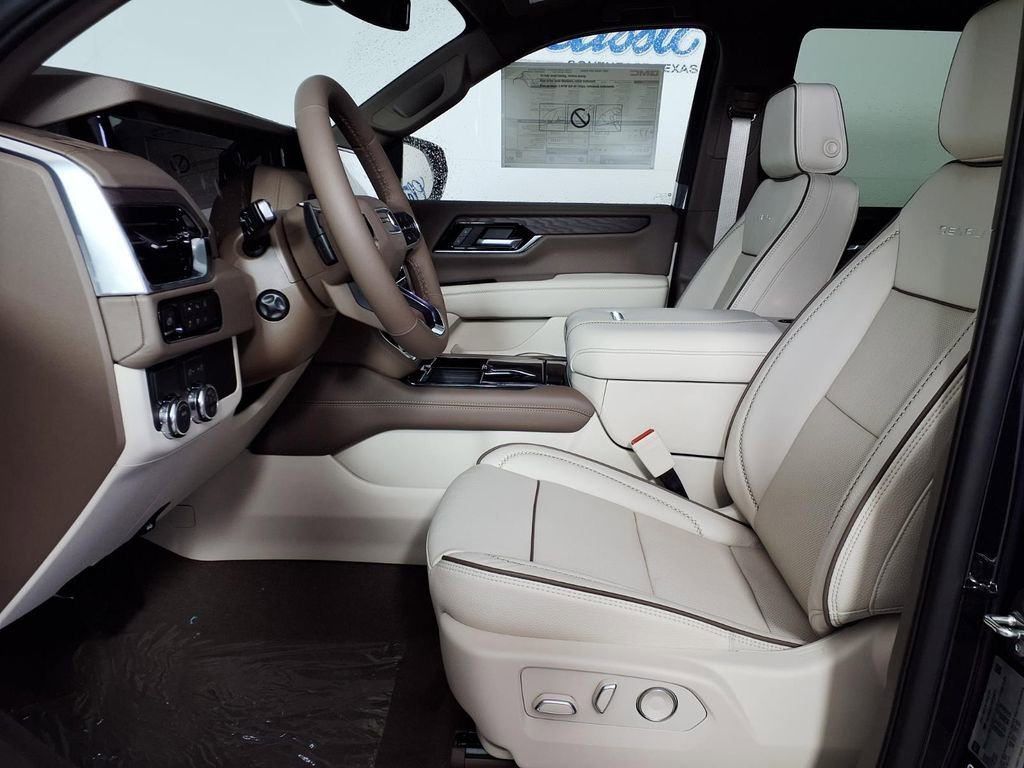2026 GMC Yukon Denali - Photo 7