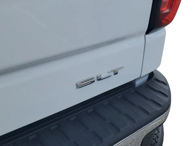 Used 2025 Summit White GMC SLT image 34