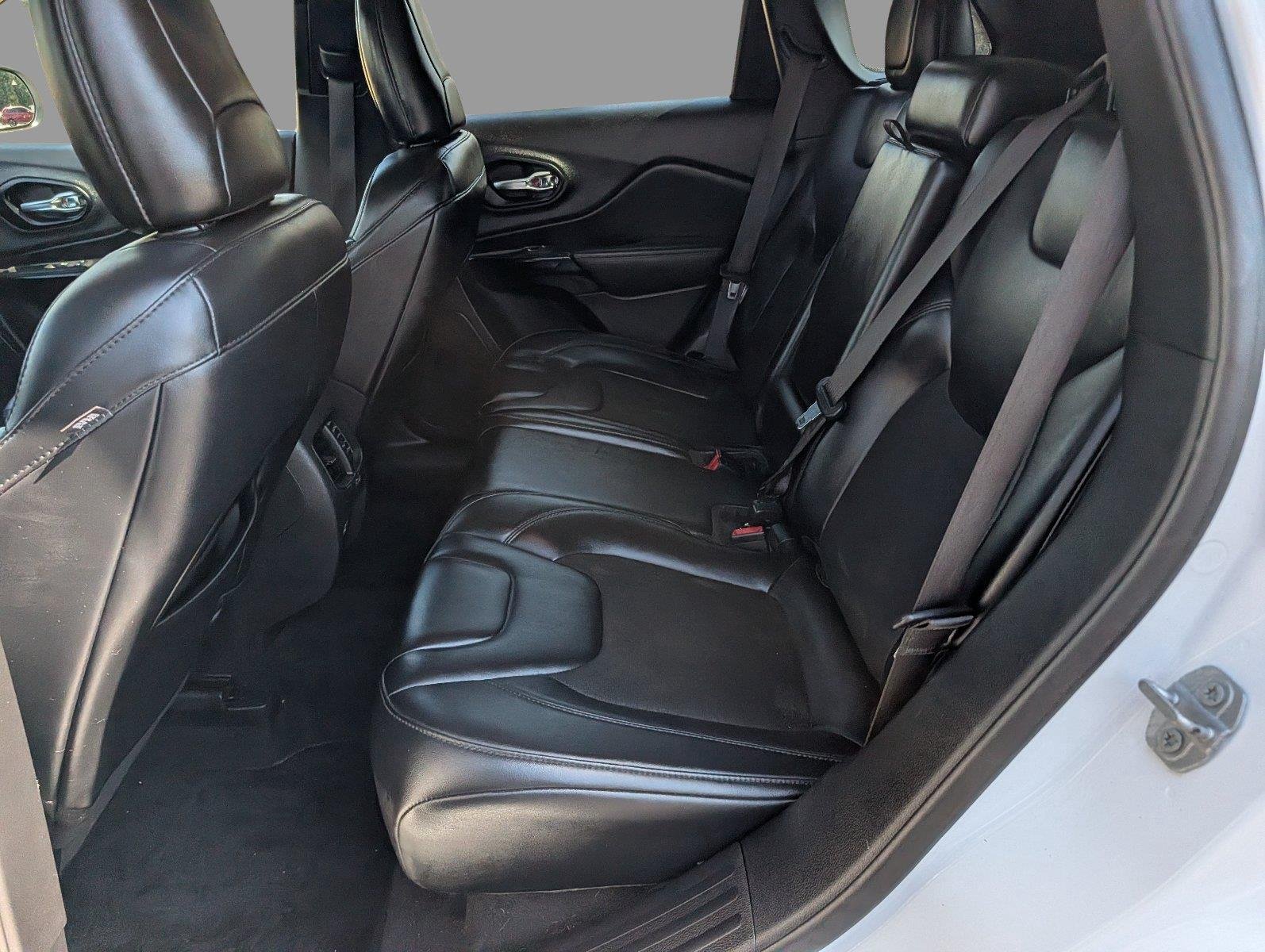 Used 2021 Bright White Clearcoat Jeep Altitude image 30