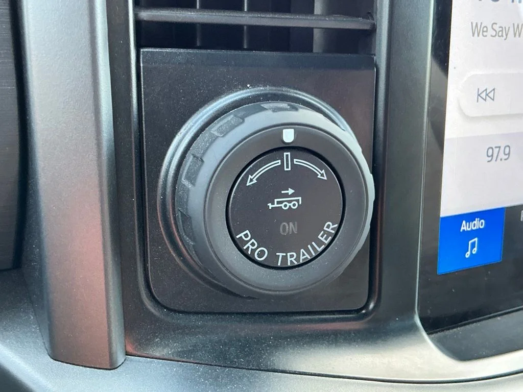 Used 2024 Blue Ford XLT image 41