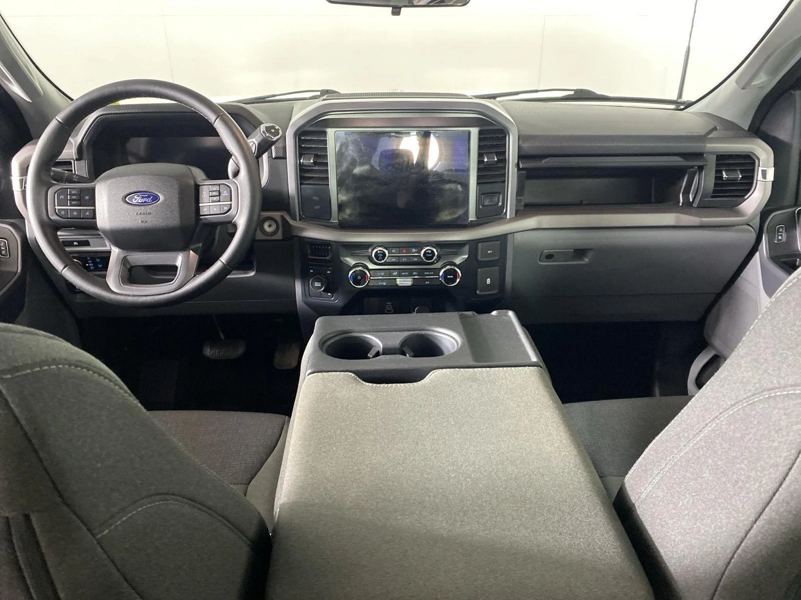 Used 2025 Agate Black Ford XLT image 2