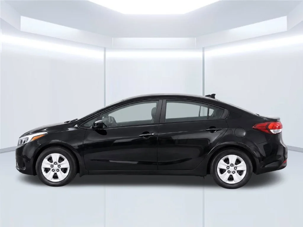 Certified Used 2018 Black Kia LX image 9