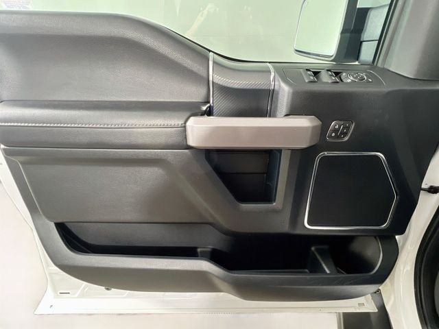 Used 2020 White Ford Lariat image 33