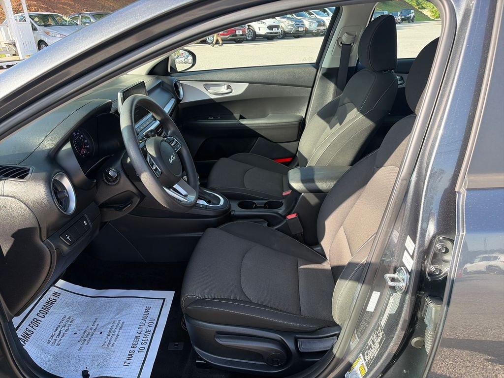 Used 2024 Gray Kia LXS image 10