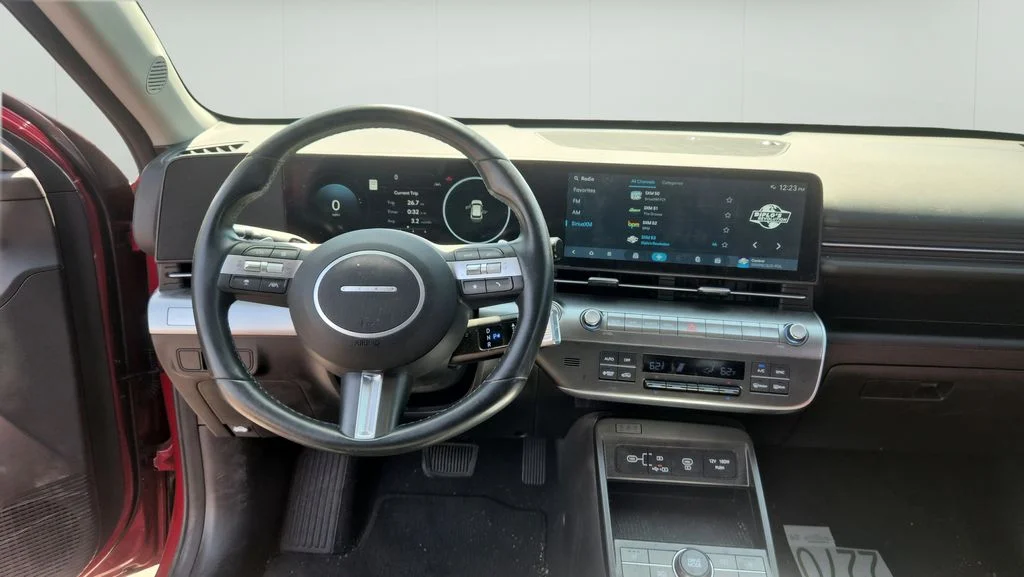 Used 2025 Red Hyundai SEL image 10